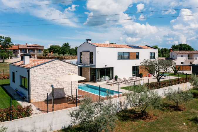 Aerial photos, VILLA ANSI Luxury holiday home near Vi&scaron;njan in Istria VI&Scaron;NJAN/ISTRA/CROATIA