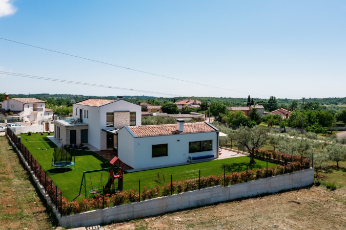 Aerial photos, VILLA ANSI Luxury holiday home near Vi&scaron;njan in Istria VI&Scaron;NJAN/ISTRA/CROATIA