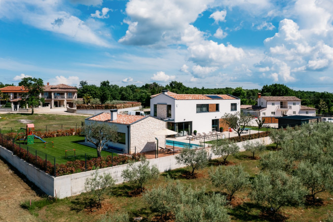 Aerial photos, VILLA ANSI Luxury holiday home near Vi&scaron;njan in Istria VI&Scaron;NJAN/ISTRA/CROATIA
