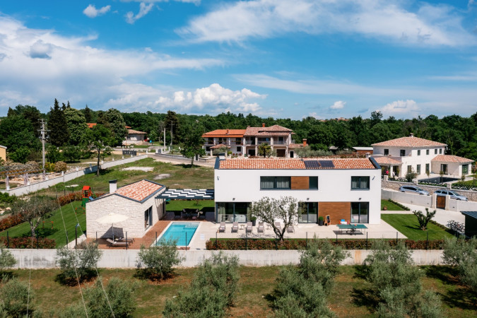 Aerial photos, VILLA ANSI Luxury holiday home near Vi&scaron;njan in Istria VI&Scaron;NJAN/ISTRA/CROATIA